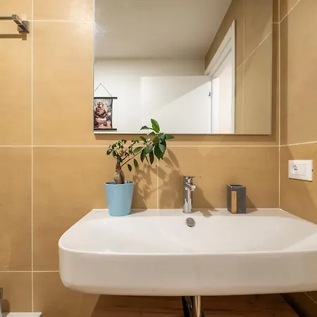Casa Cocco - Design In The Heart Of كالياري